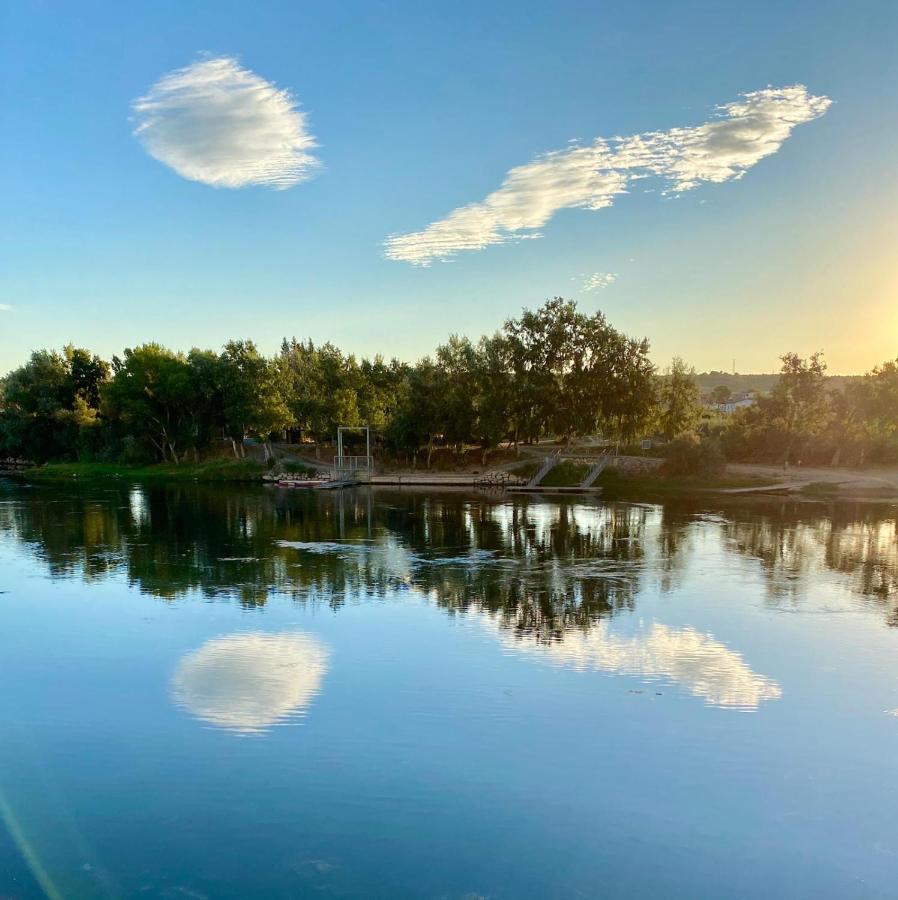 מורה ד'אברה River Ebro Apartments מראה חיצוני תמונה