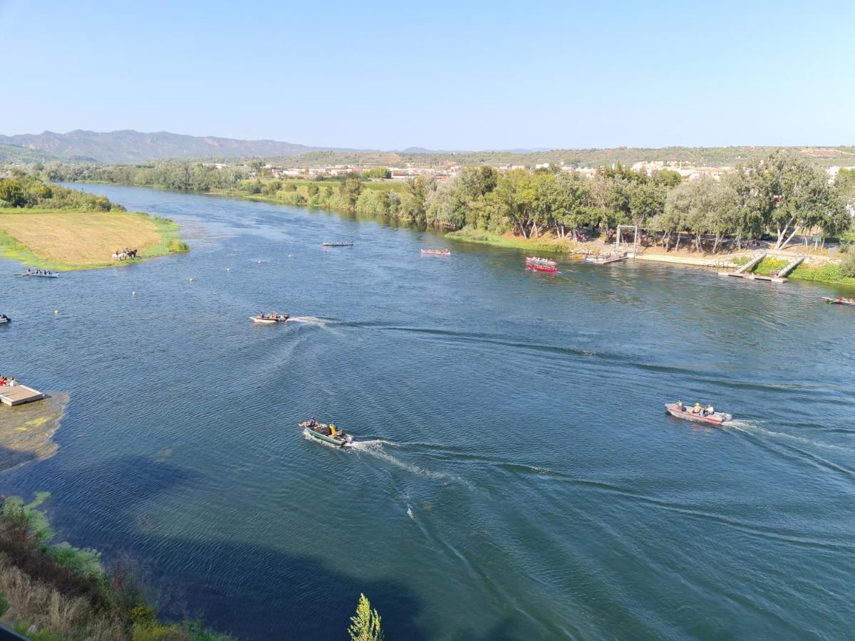 מורה ד'אברה River Ebro Apartments מראה חיצוני תמונה