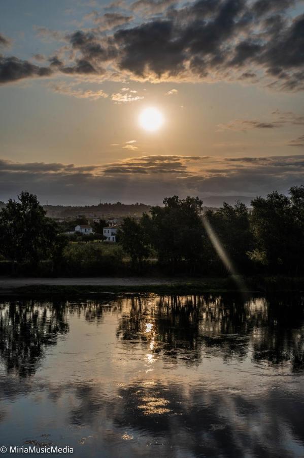 מורה ד'אברה River Ebro Apartments מראה חיצוני תמונה