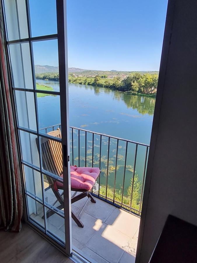 מורה ד'אברה River Ebro Apartments מראה חיצוני תמונה