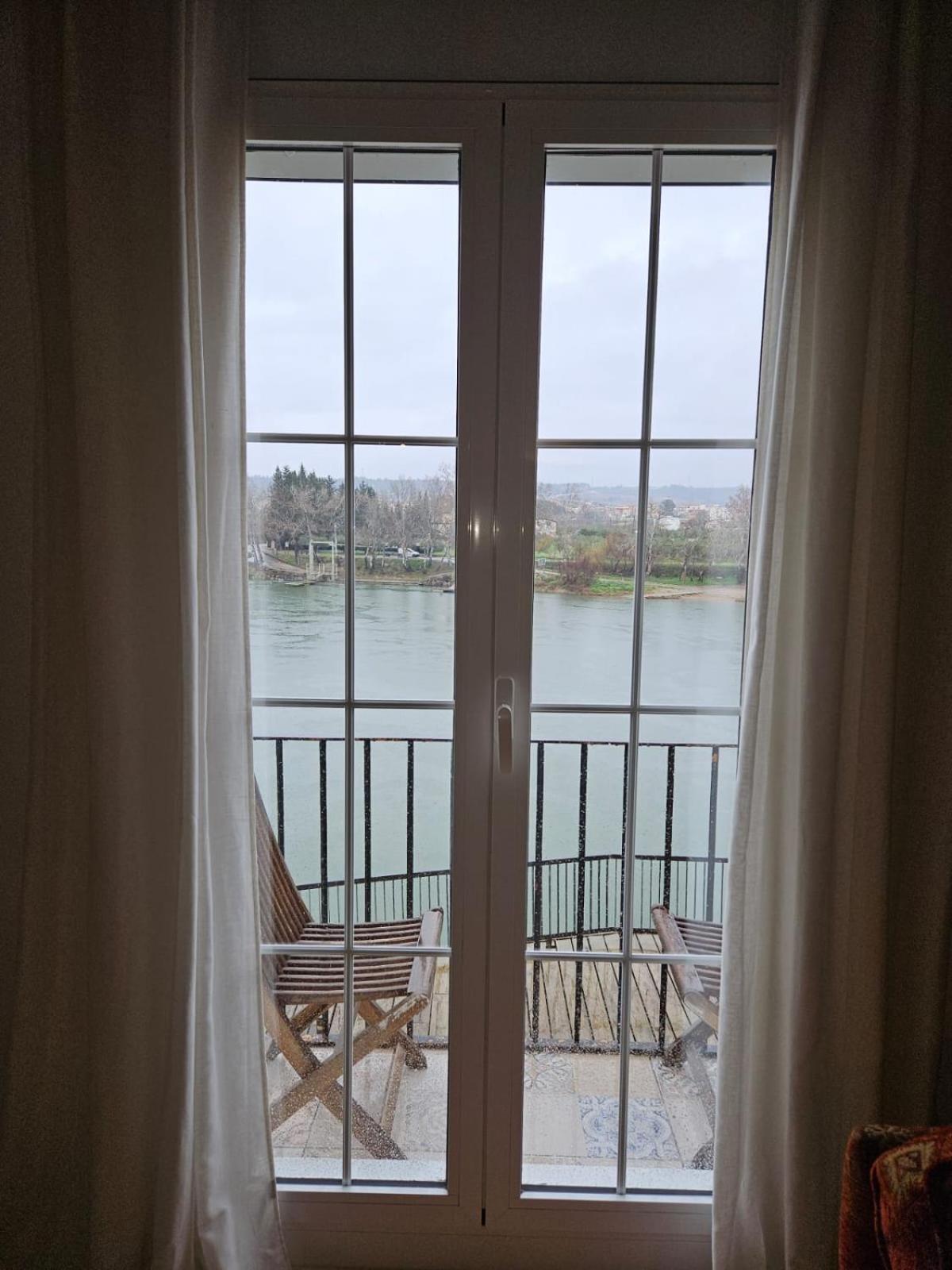מורה ד'אברה River Ebro Apartments מראה חיצוני תמונה