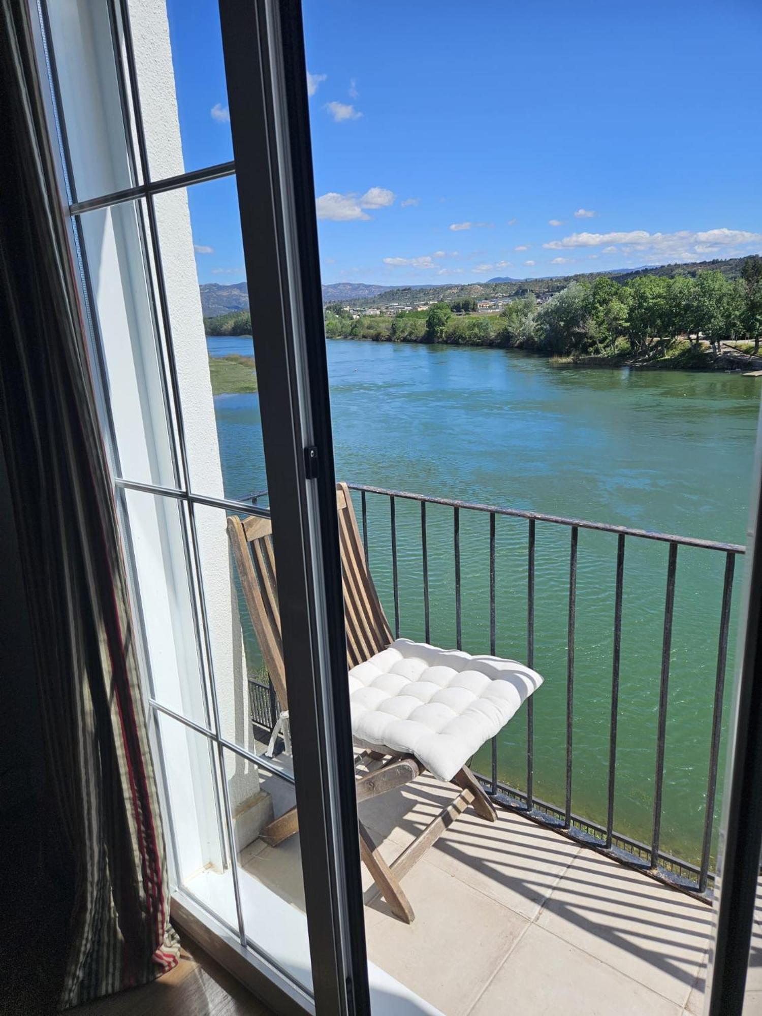 מורה ד'אברה River Ebro Apartments מראה חיצוני תמונה