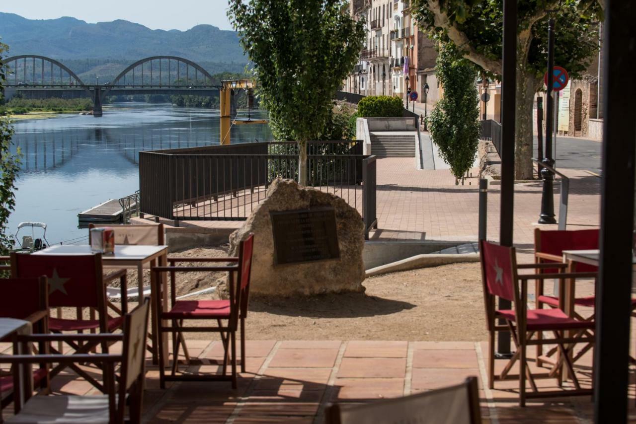 מורה ד'אברה River Ebro Apartments מראה חיצוני תמונה